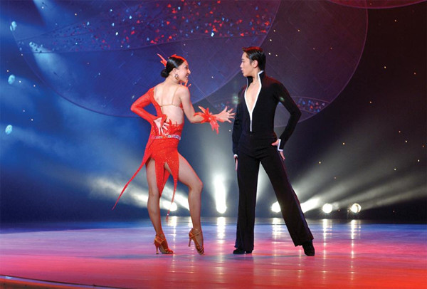 透過世界體育舞蹈了解舞蹈地板的發(fā)展史