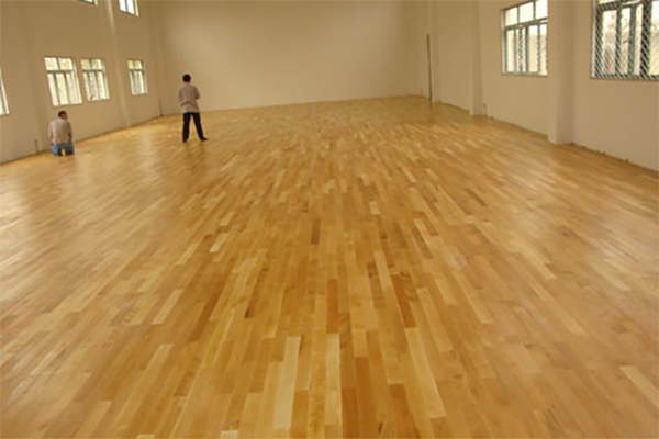 保養(yǎng)運(yùn)動(dòng)地板，先從選擇正確的涂漆開始！