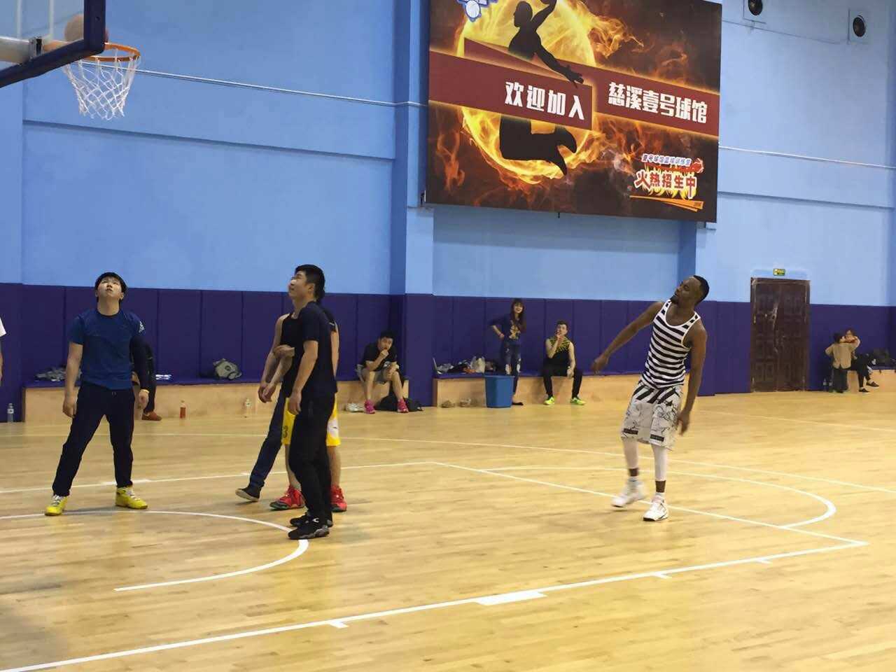 運(yùn)動(dòng)木地板 運(yùn)動(dòng)木地板