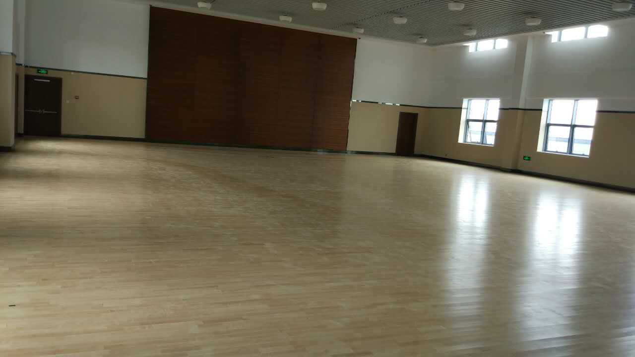 運(yùn)動木地板,實木運(yùn)動地板 運(yùn)動木地板,實木運(yùn)動地板