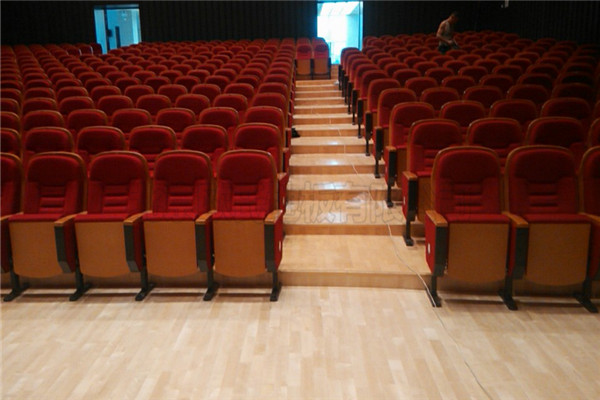 舞臺(tái)木地板和運(yùn)動(dòng)木地板--湖南婁底文化館成功...