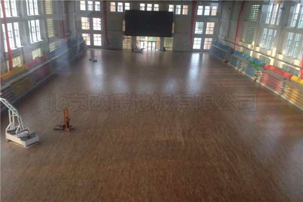 運(yùn)動木地板